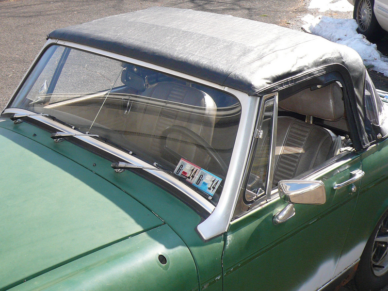 Illustration for article titled Car for a loving owner! 1979 MG midget